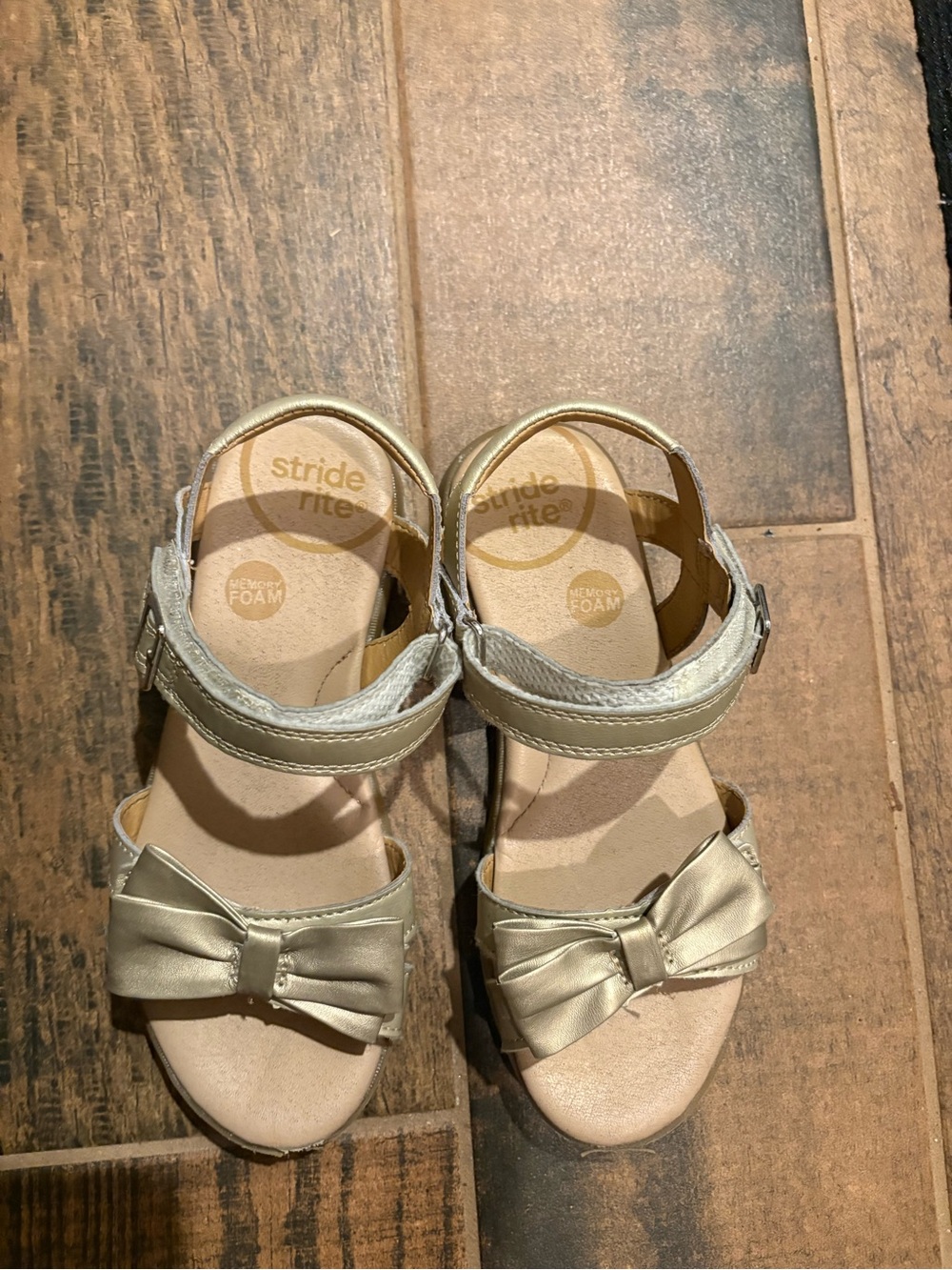 Stride Rite Girls' Gold Champagne ColoredBow Sandals